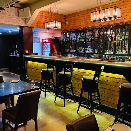Saluja Residency Hotel Siliguri Ngoại thất bức ảnh
