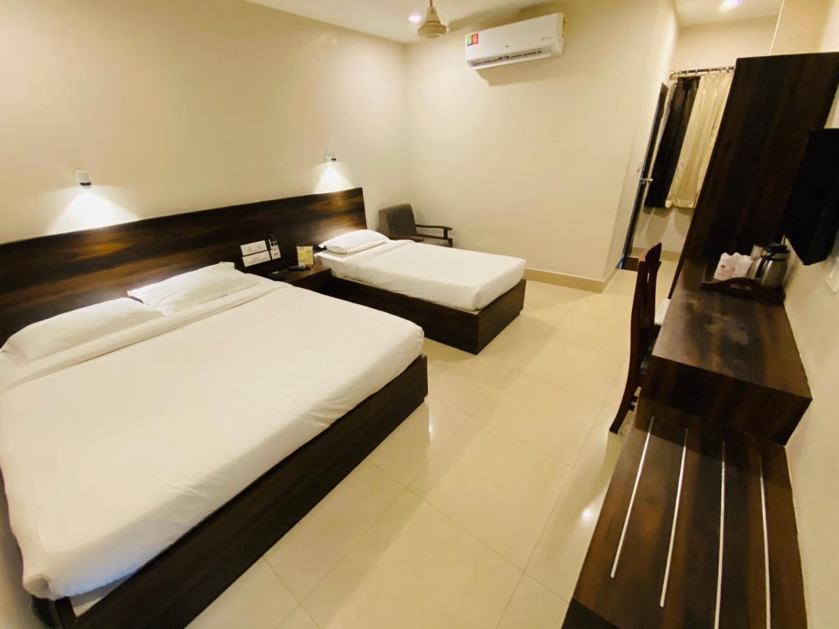 Saluja Residency Hotel Siliguri Ngoại thất bức ảnh