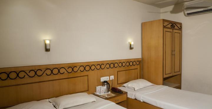 Saluja Residency Hotel Siliguri Ngoại thất bức ảnh