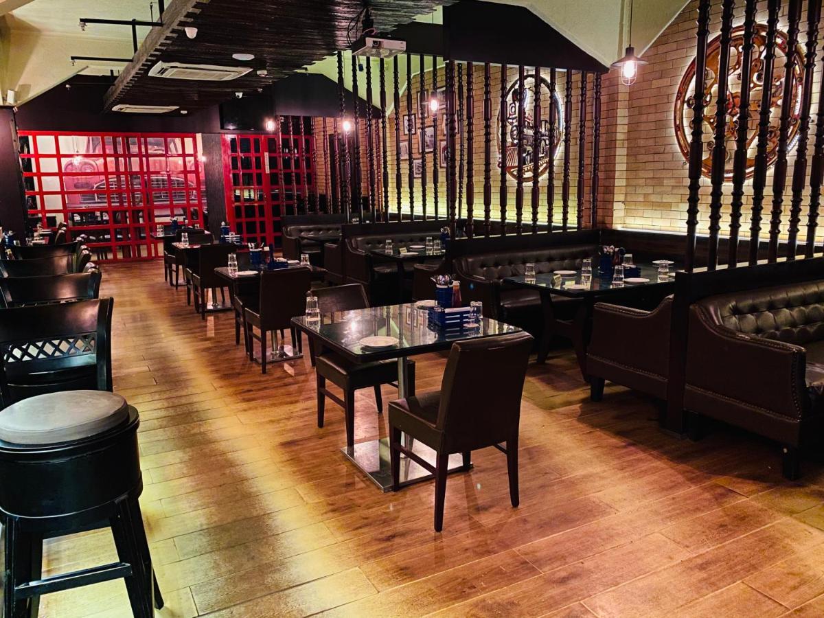 Saluja Residency Hotel Siliguri Ngoại thất bức ảnh