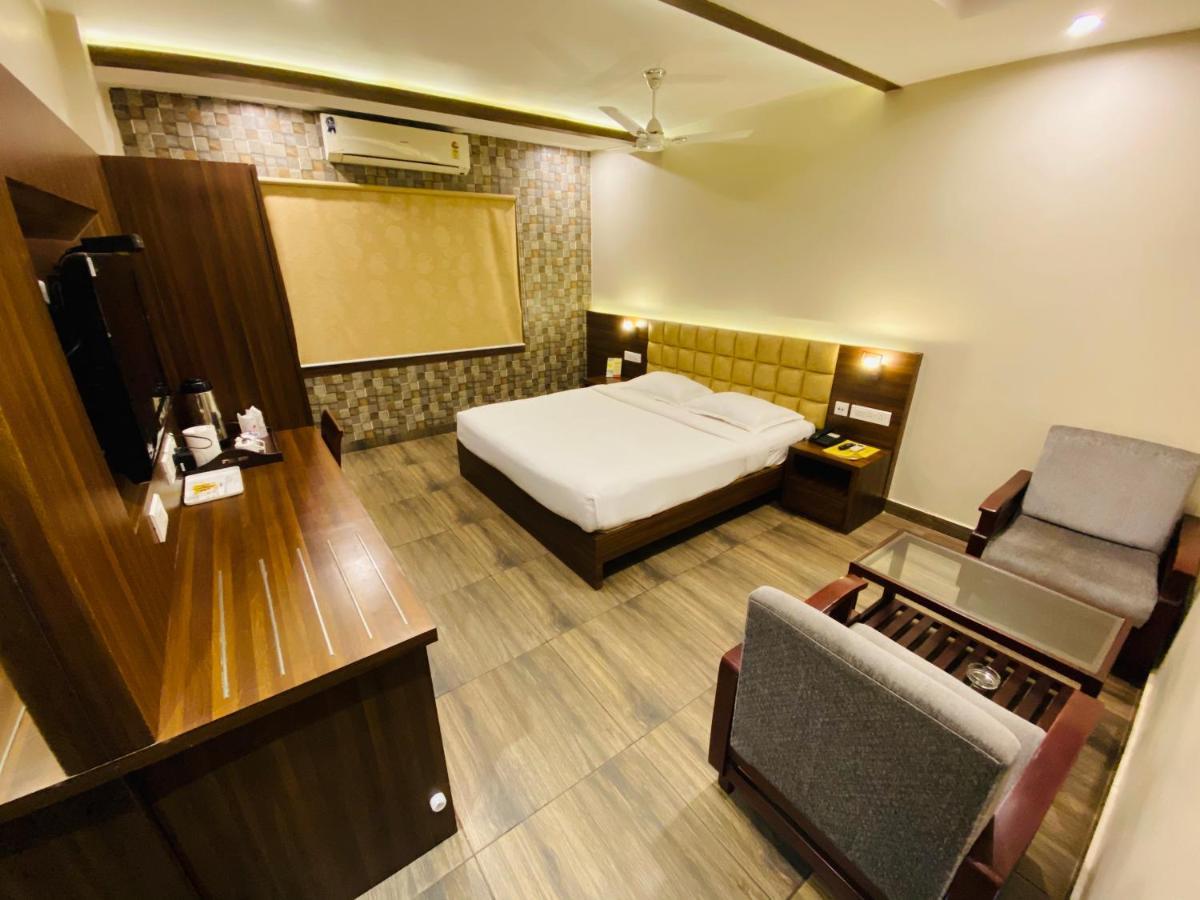 Saluja Residency Hotel Siliguri Ngoại thất bức ảnh