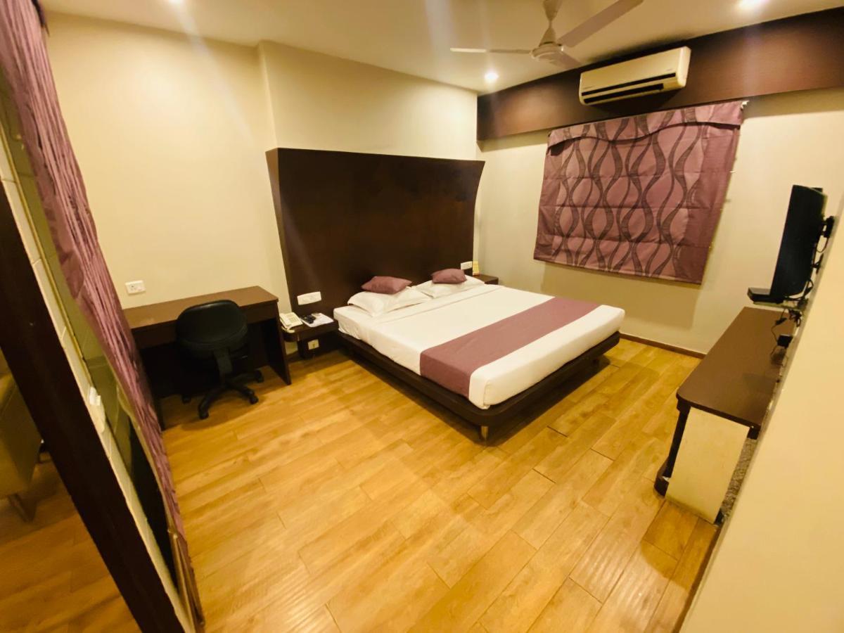 Saluja Residency Hotel Siliguri Ngoại thất bức ảnh