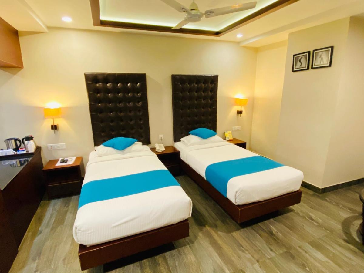 Saluja Residency Hotel Siliguri Ngoại thất bức ảnh