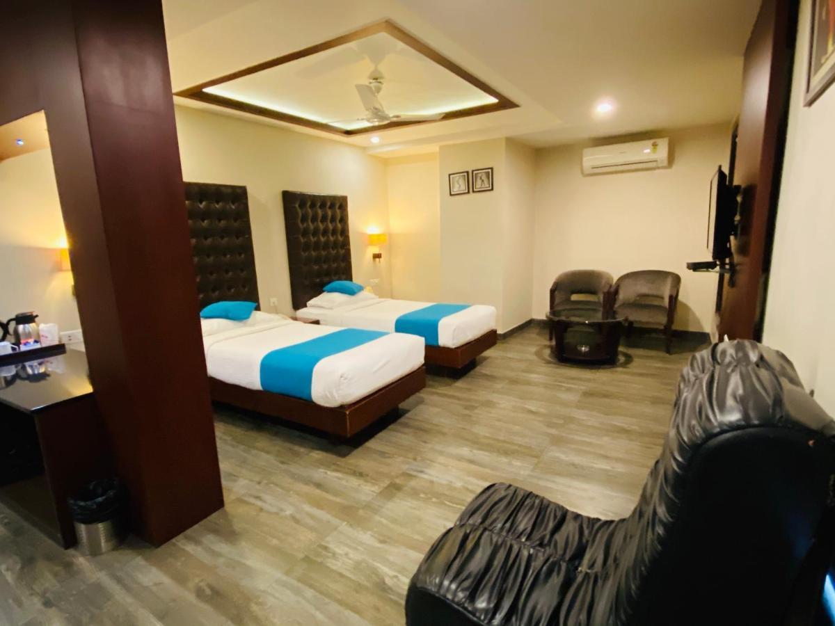 Saluja Residency Hotel Siliguri Ngoại thất bức ảnh