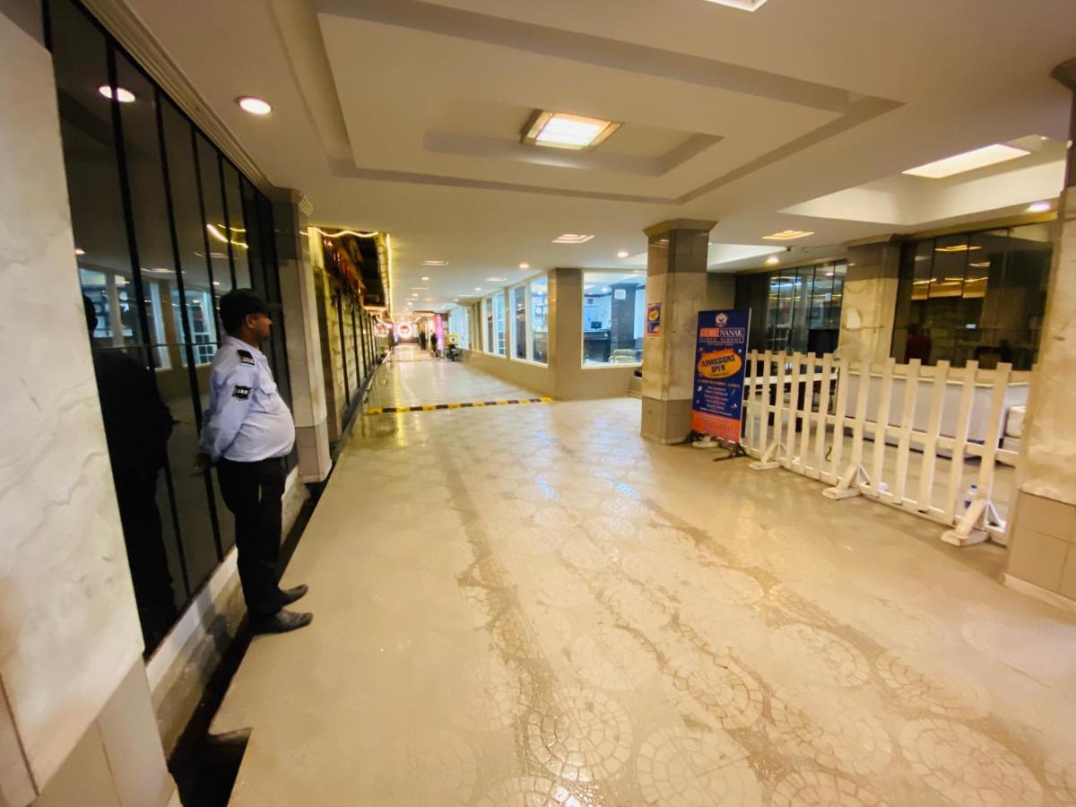 Saluja Residency Hotel Siliguri Ngoại thất bức ảnh