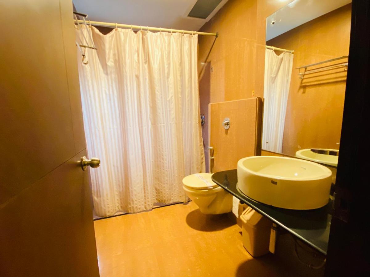 Saluja Residency Hotel Siliguri Ngoại thất bức ảnh