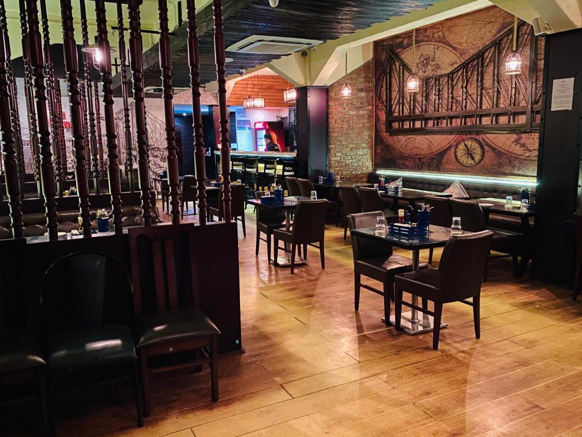 Saluja Residency Hotel Siliguri Ngoại thất bức ảnh